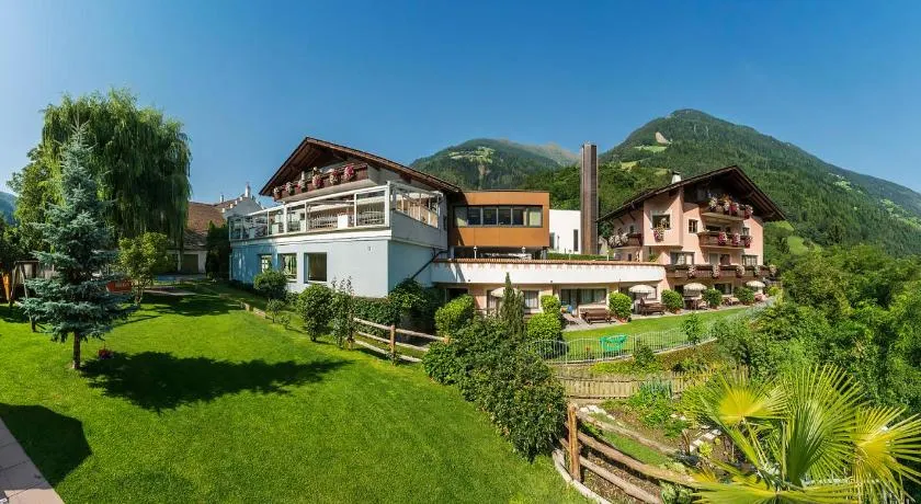 Alpenhof Lodge - Image 1