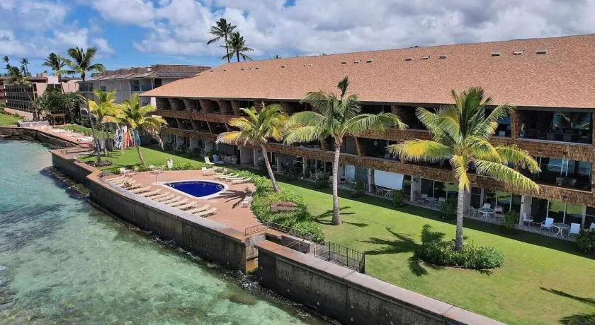 Oceanfront Maui Condo - Image 1