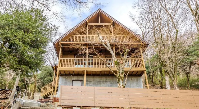 P's Wood 元箱根 ー芦ノ湖を望むログハウスー 屋根付BBQ 最大7名 - Image 1