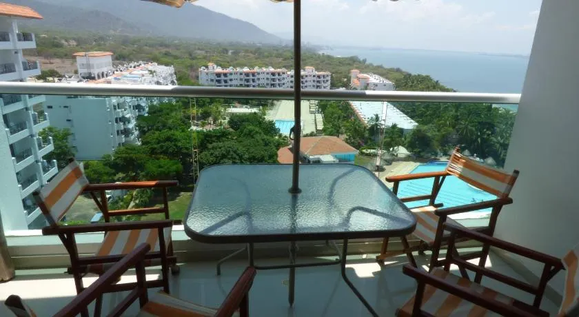 Costa Azul Suites 802 - Image 1