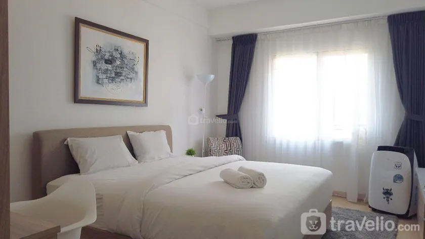 Economic Luxurious Studio Pinewood Apartment Jatinangor near JATOS By Travelio - Image 1