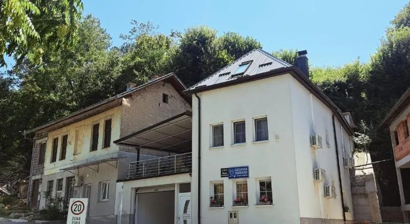Apartmani Waterfall / Vodopad - Image 1