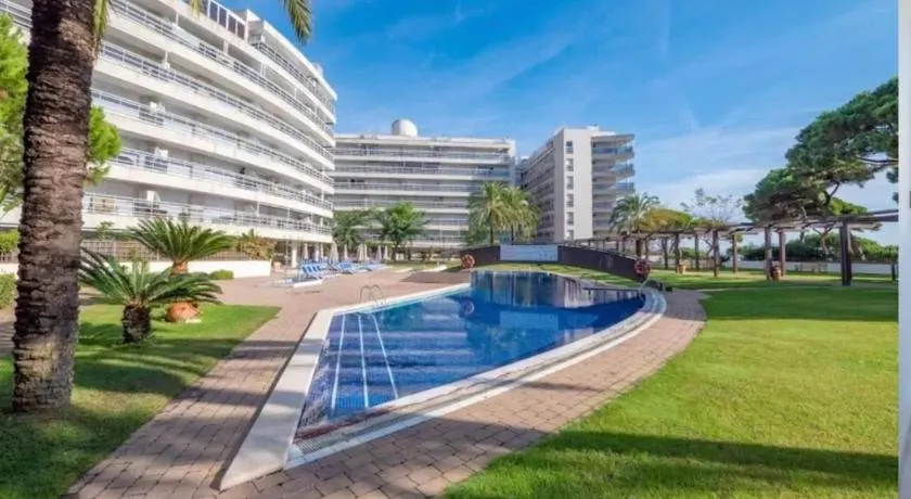 Charming Apartment in Blanes - Sea View and Pool - Image 1