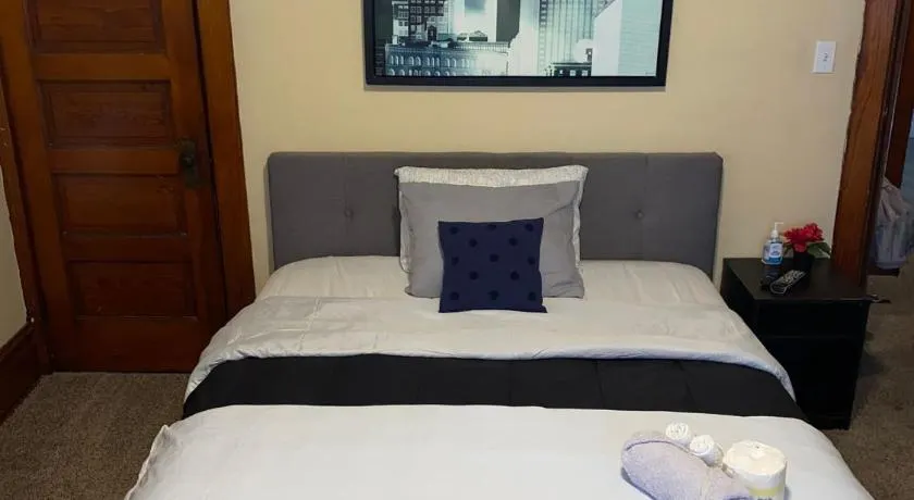 Hite Home - Image 1