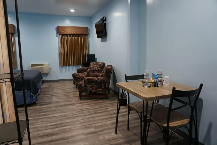 24 Hours Motel - Image 1