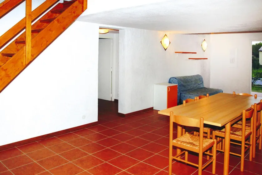 Ghisonaccia Apartment near Sandy Beach - Image 1