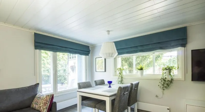 Airport Mint House Studio - Image 1