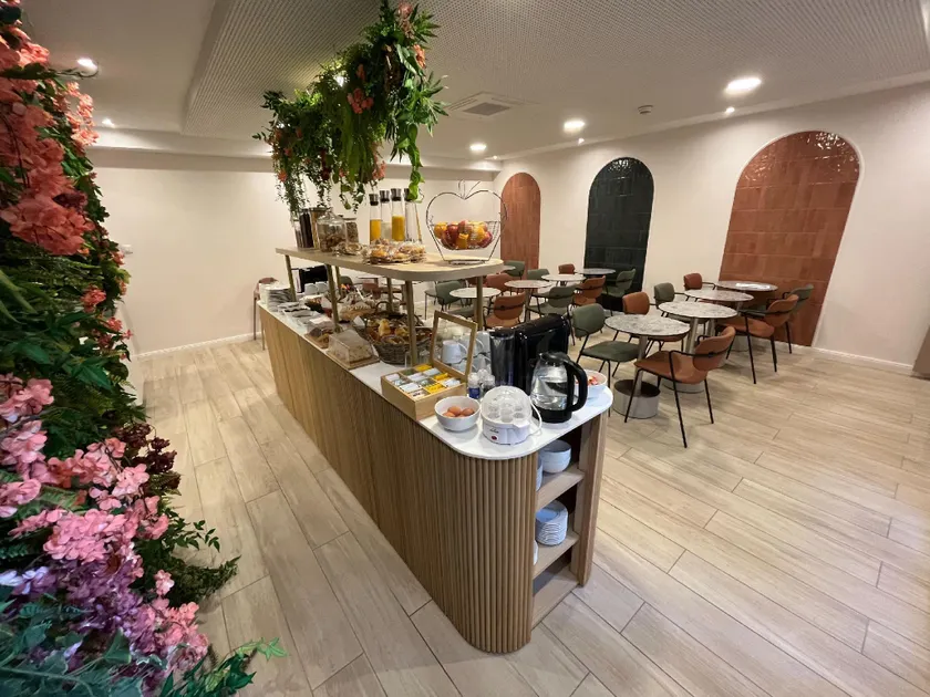 BOBO'S HÔTEL  - Image 1