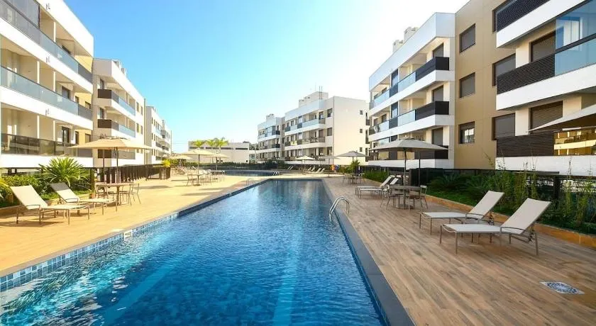 Apto 100m da Praia Com Piscina Aquecida e Lazer - Image 1