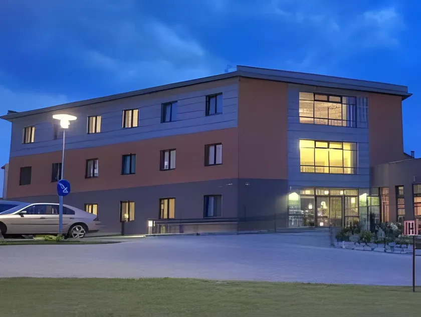 Hotel Esperanto - Image 1