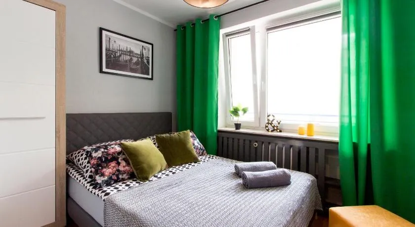 ClickTheFlat Hoża Street Apart Rooms - Image 1