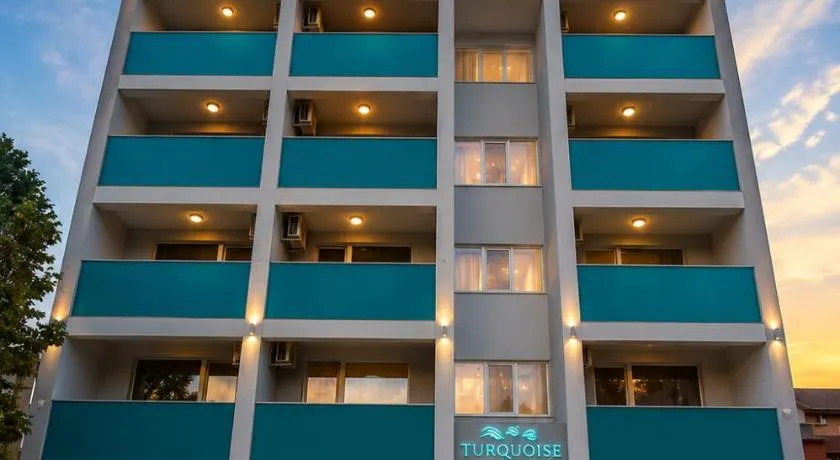 Turquoise Boutique Mamaia Nord - Image 1