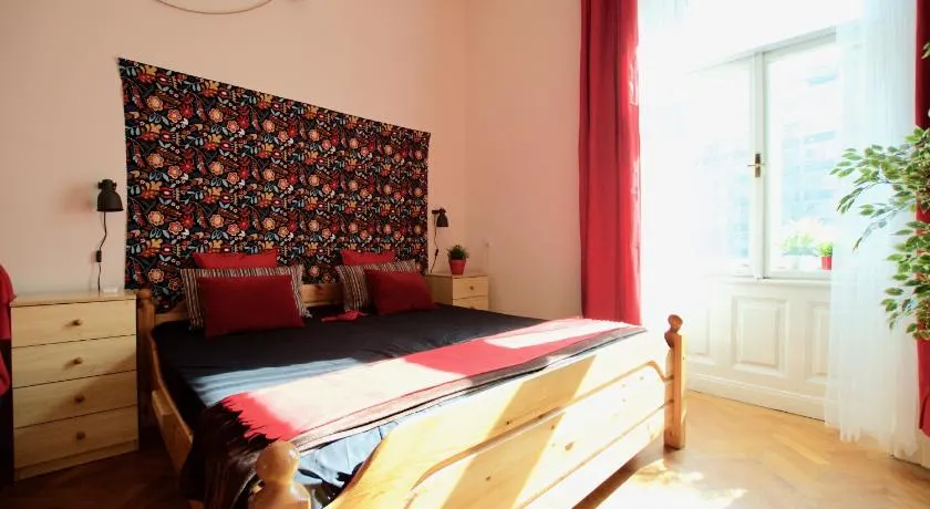 Budget Apartment by Hi5 - Üllői 36 - Image 1