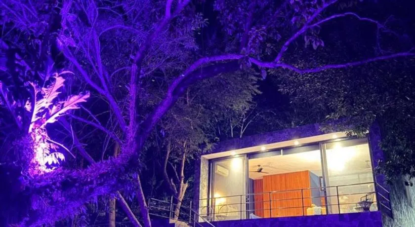 Deluxe loft with direct access to the lagoon - Image 1