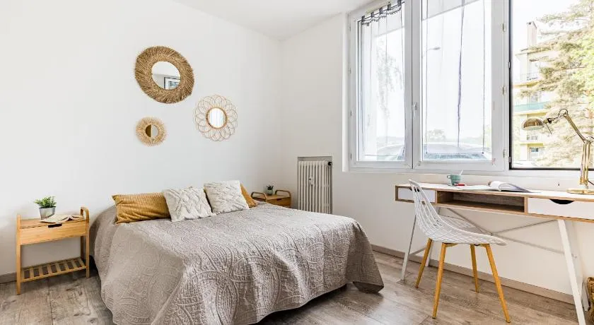 Le Steel-Appart Cosy-Parking-WIFI-NETFLIX - Image 1