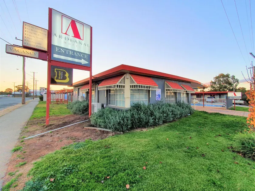 Ardeanal Motel - Image 1