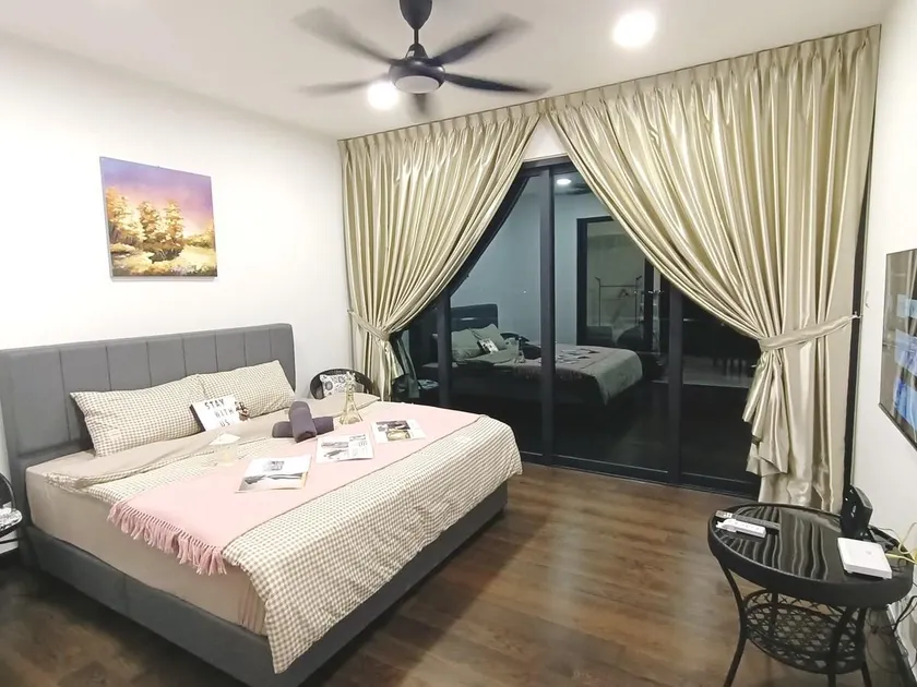 Almas Suites Muji 100mbps Netflix By STAY - Image 1