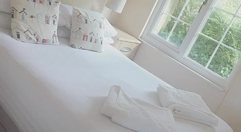 Camellia Chalet - Image 1