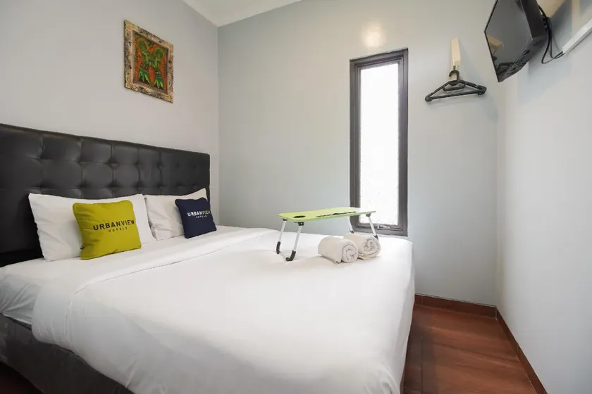 Urbanview Hotel Arafuru Residence Duren Sawit - Image 1