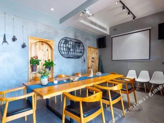 37 Degree Grey Homestay in Wenzhou - Image 1