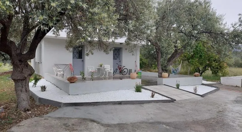 Gesyl house - Image 1