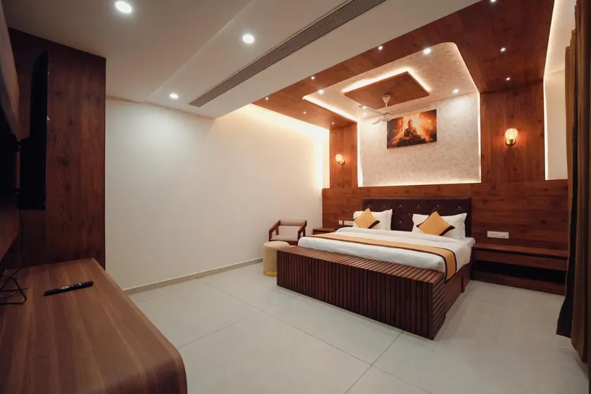 Green View Suites - Image 1
