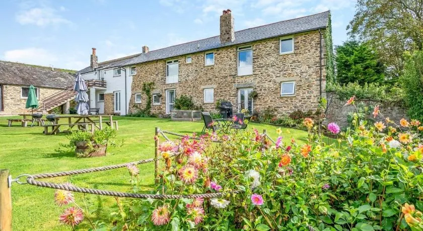 1 Bed in Looe oc-90170 - Image 1