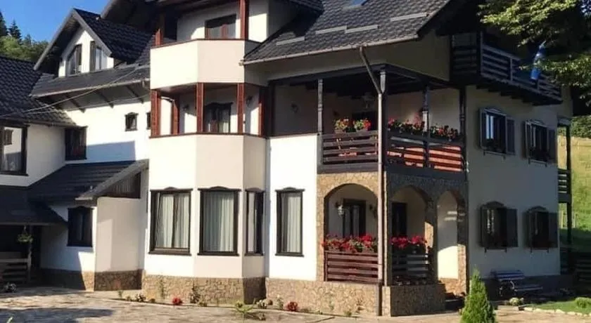 Casa Corlățeni - Image 1
