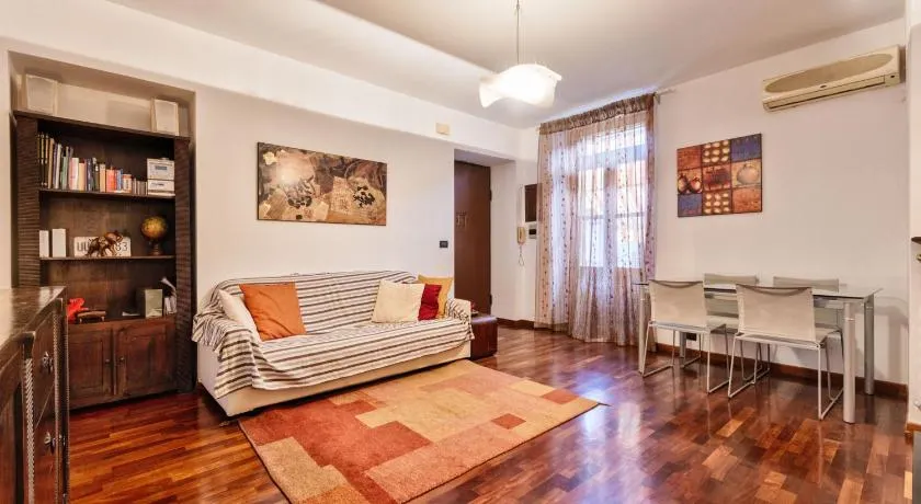 GuestHost - Crocetta&Politecnico Huge Apartment - Image 1