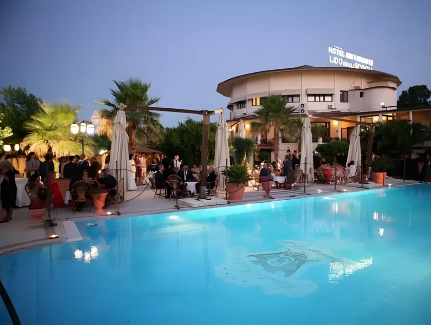 Hotel Lido degli Scogli - Image 1