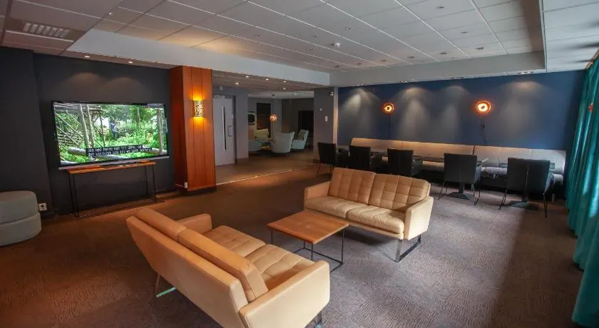 F2 Hotel - Image 1