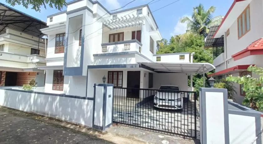 Moms Villa - Image 1
