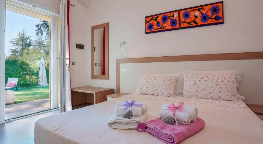 Pixel b&b - Image 1
