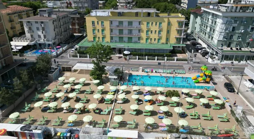 Hotel Holiday Park - Image 1