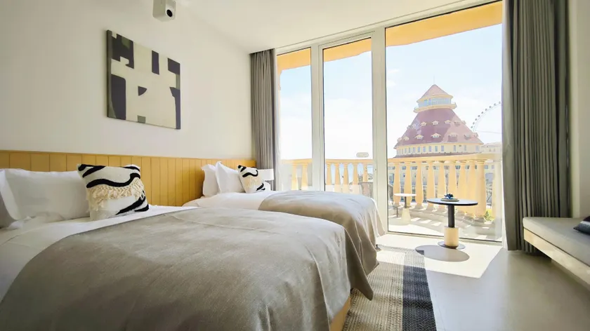 Ocean spa hotel - Image 1