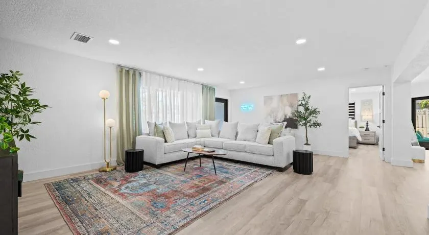 Waterfront Villa - Image 1
