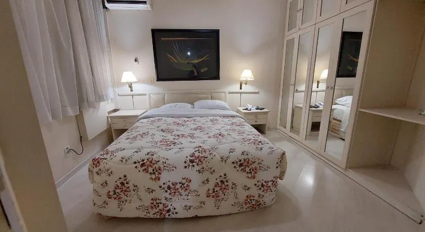 Paulista Wall Street Flat 10 - Image 1