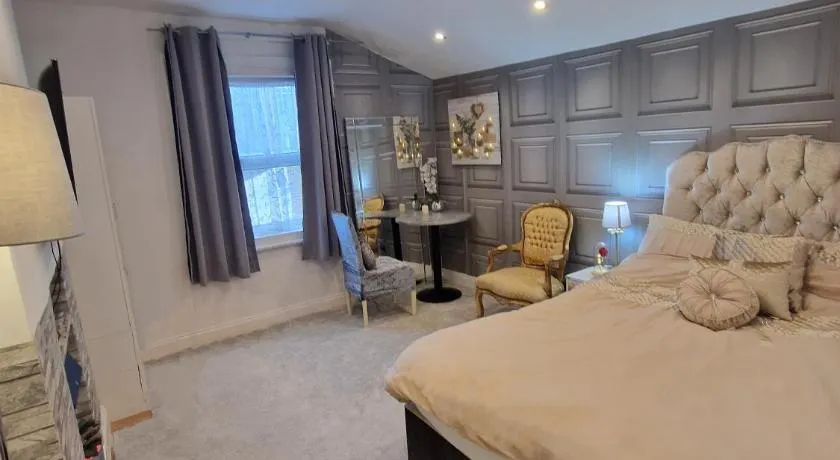 Cosy Studio Apartment In FULHAM - Image 1