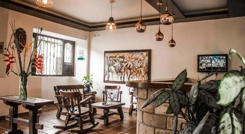 Hotel Los Portales Inn - Image 1