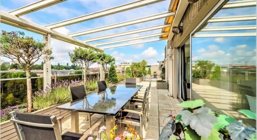 Vaste et somptueux appartement à Bruxelles - Image 1