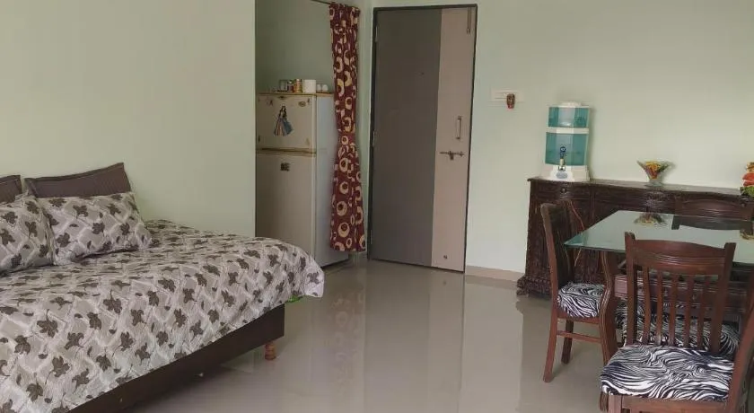 1 big furnished studio apartment with a pantry including fridge, utensils, gas stove and a washing machine with attached bathroom that can accommodate minimum 4 people - Image 1