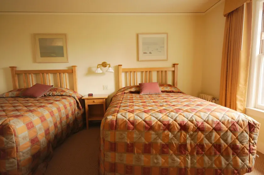 Old Faithful Inn - Inside the Park - Image 1