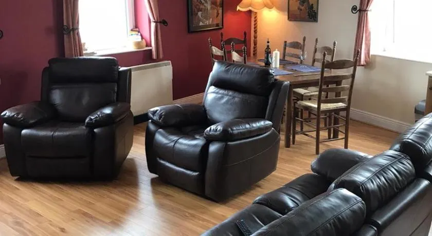 Avondale Apartment Lahinch - Image 1