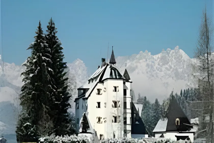 Schloss Münichau - Image 1