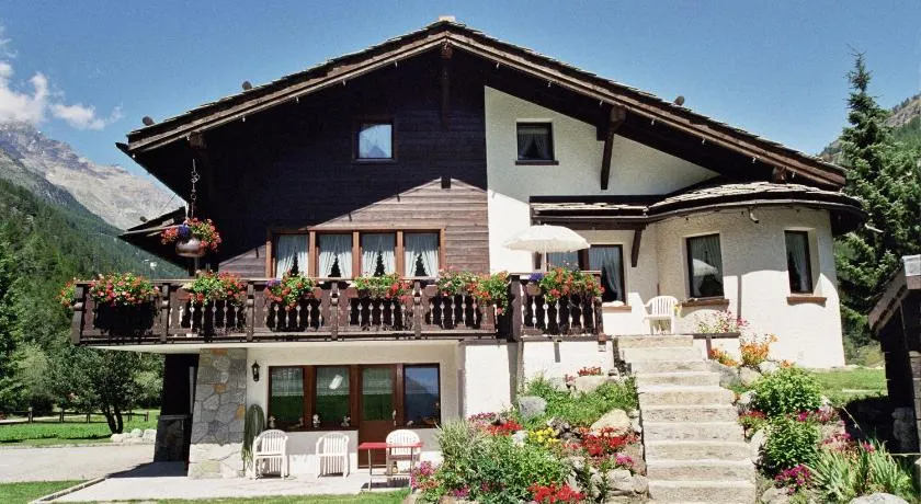 Chalet Sunstar - Image 1