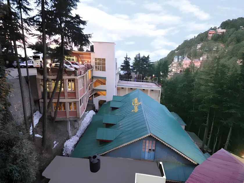 Hotel Kings - Image 1