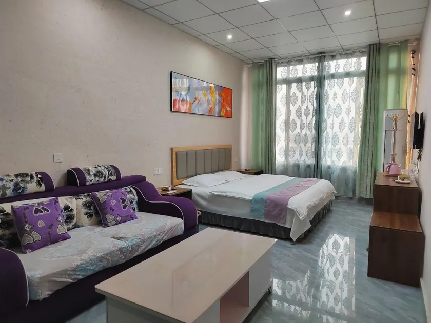 Yundu Hotel - Image 1