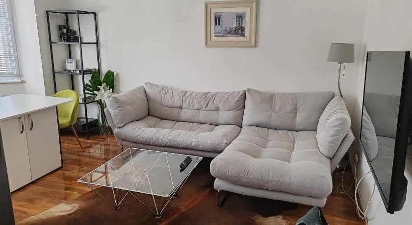 Two bedroom apartment in Dollis Hill - Image 1