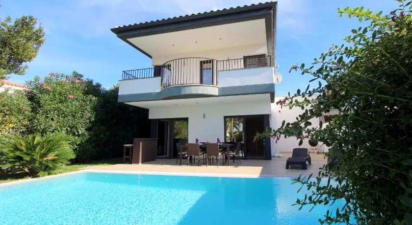 LEON INMO Villa Olivia - 10039 - Image 1
