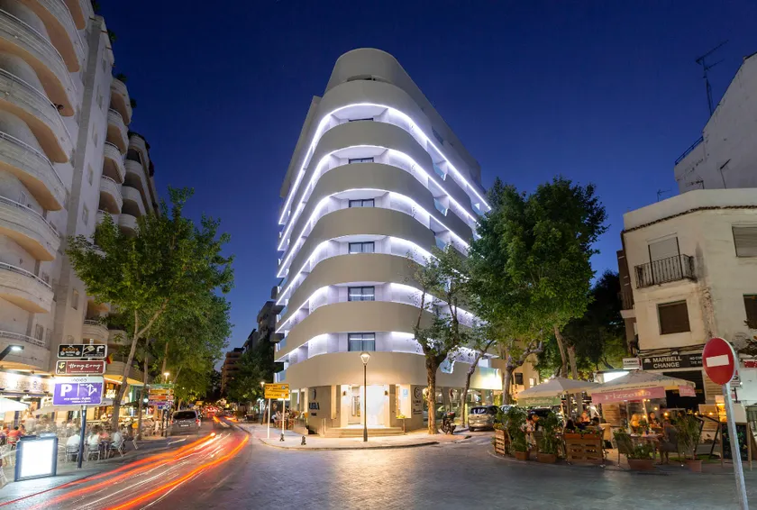 Hotel Lima - Adults Recommended - Image 1